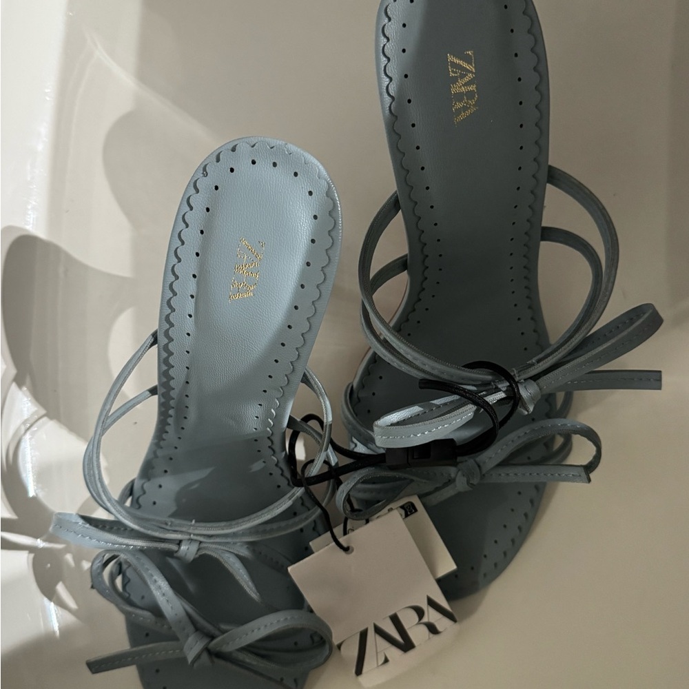 Zara Women's Light Blue Strappy Heels